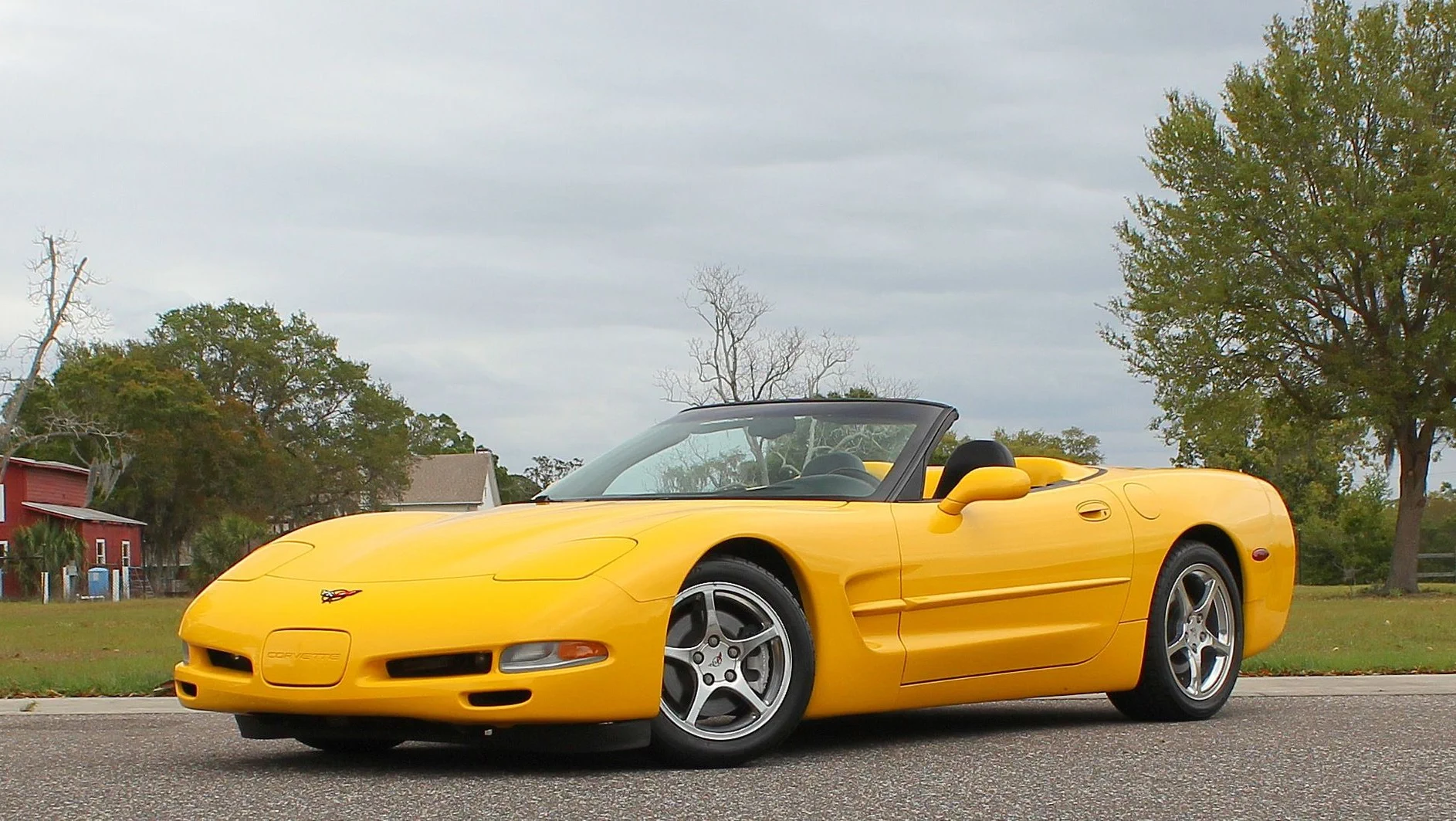 Click to Enlarge-Esc to Close Corvette Generations/C5/C5 2001 Yellow B84.webp